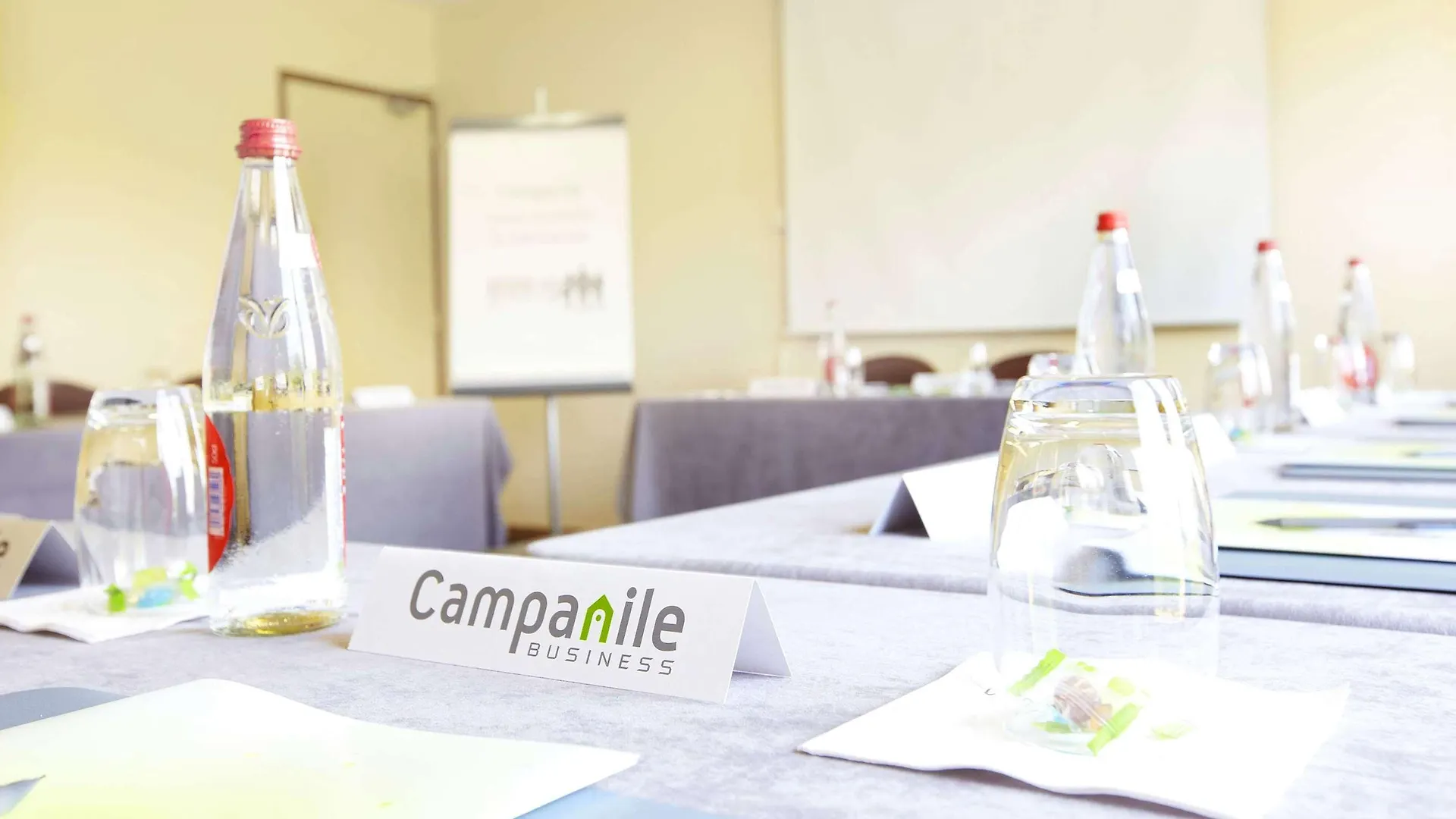 Campanile Marseille Vitrolles Griffon Hotel